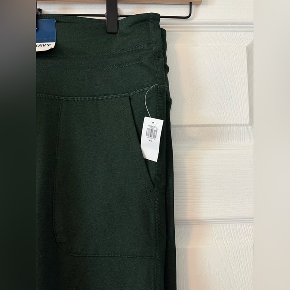XXL Dark Green CloudComfy Old Navy Joggers 💚 NEW WITH TAGS - Picture 4 of 13